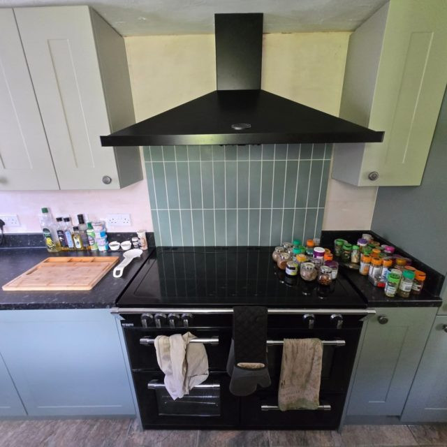 kitchen-fitter